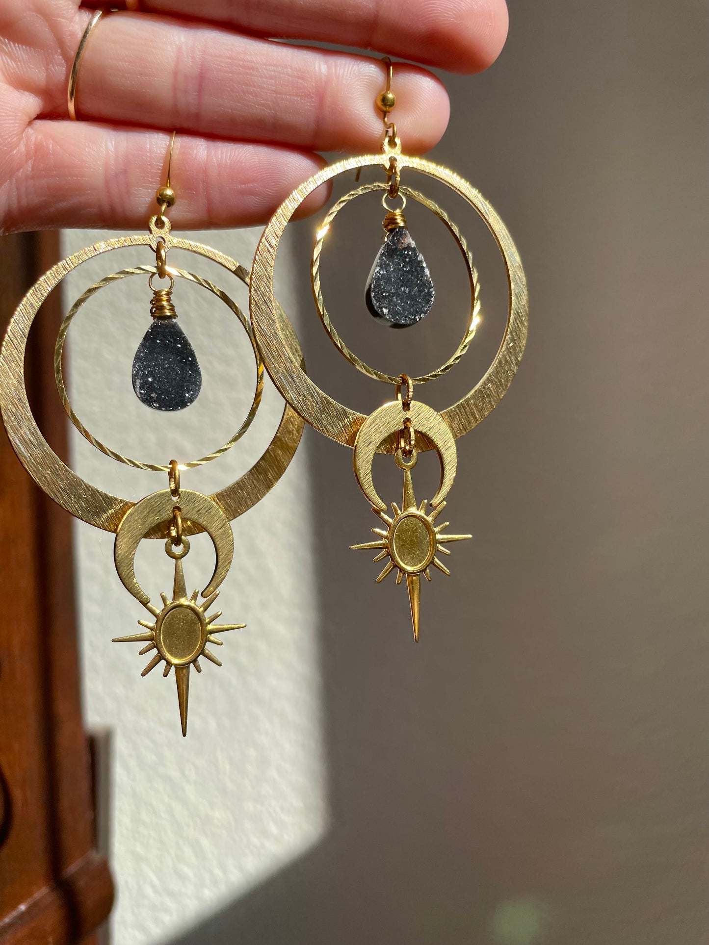 The Elva in Druzy Agate